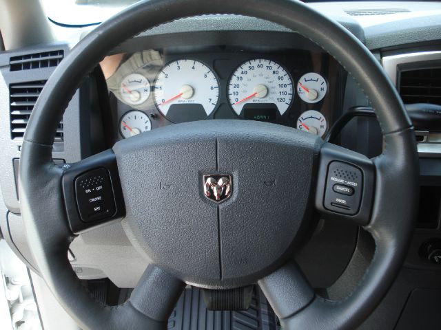 2007 Dodge Ram 1500 4d Wagon AWD