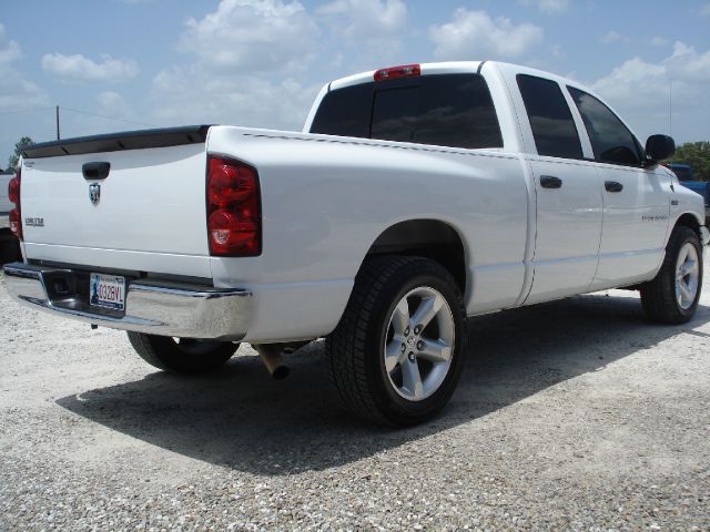 2007 Dodge Ram 1500 4d Wagon AWD