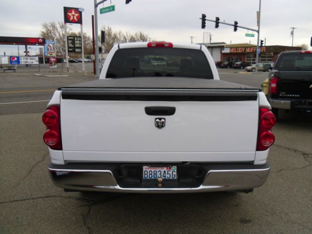 2008 Dodge Ram 1500 SLT 4WD Crew Cab