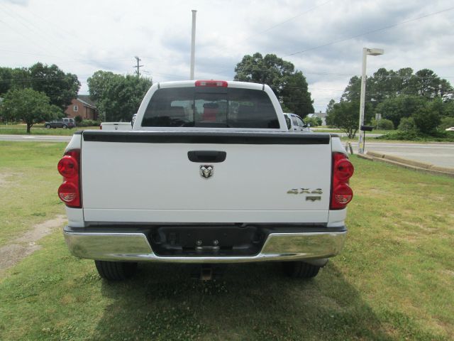 2008 Dodge Ram 1500 4d Wagon AWD