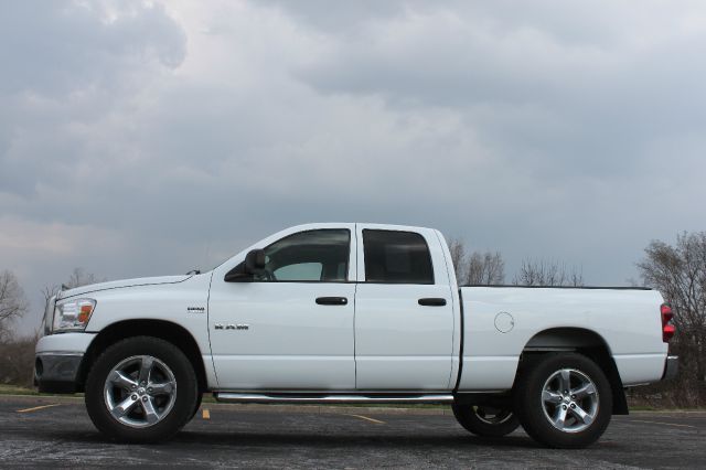 2008 Dodge Ram 1500 4d Wagon AWD