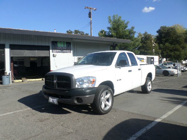 2008 Dodge Ram 1500 4dr LX 4WD Auto