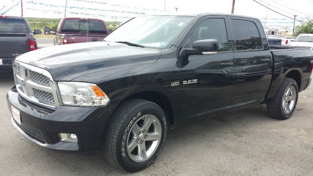 2009 Dodge Ram 1500 2WD Crew Cab 143.5