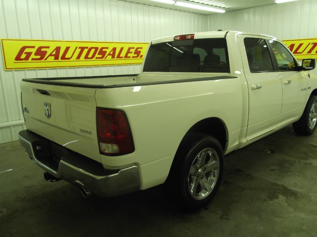 2009 Dodge Ram 1500 2WD Crew Cab 143.5