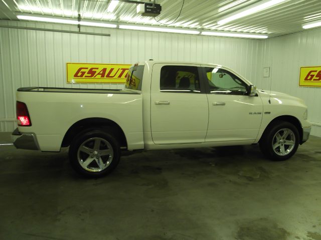 2009 Dodge Ram 1500 2WD Crew Cab 143.5