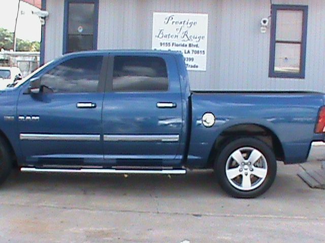 2009 Dodge Ram 1500 2WD Crew Cab 143.5