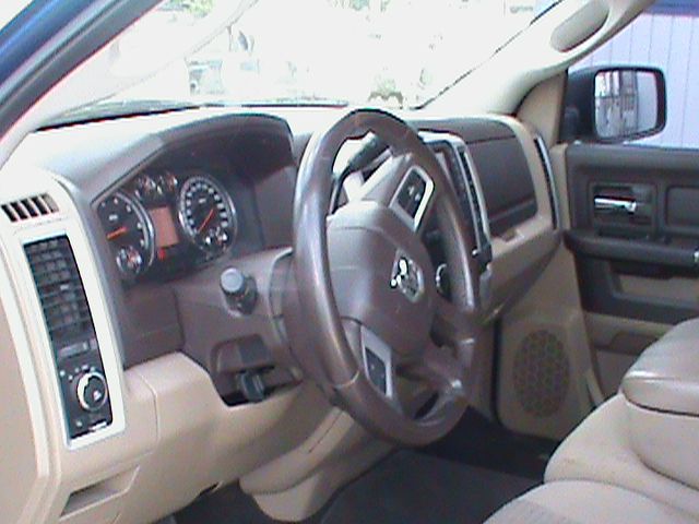 2009 Dodge Ram 1500 2WD Crew Cab 143.5