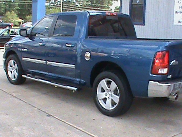 2009 Dodge Ram 1500 2WD Crew Cab 143.5