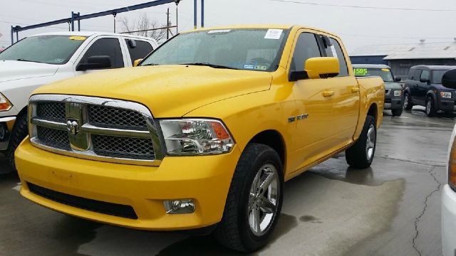 2009 Dodge Ram 1500 2WD Crew Cab 143.5