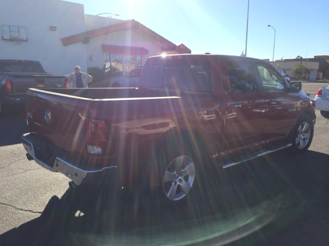 2009 Dodge Ram 1500 2WD Crew Cab 143.5