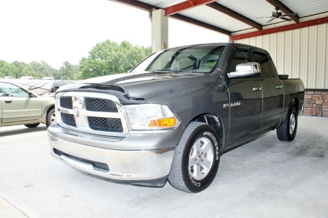 2010 Dodge Ram 1500 2WD Crew Cab 143.5