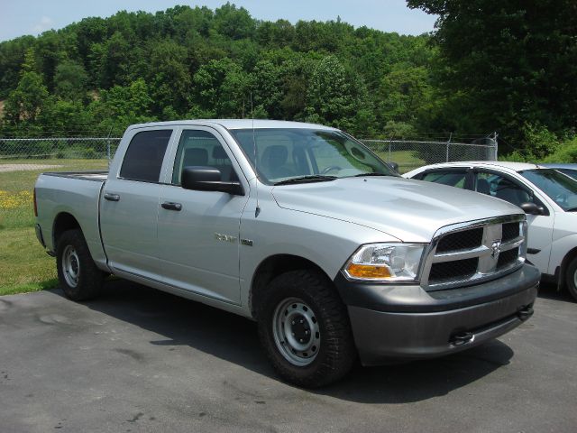 2010 Dodge Ram 1500 SLE Sierra 2WD