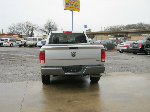 2010 Dodge Ram 1500 4dr LX 4WD Auto