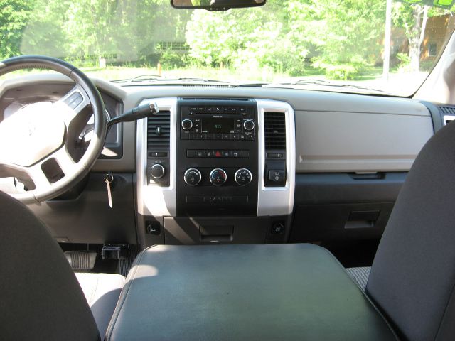 2010 Dodge Ram 1500 SLE Sierra 2WD