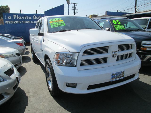 2010 Dodge Ram 1500 2WD Crew Cab 143.5