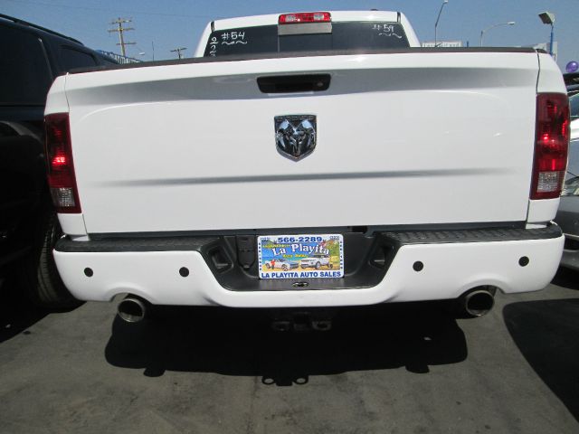 2010 Dodge Ram 1500 2WD Crew Cab 143.5