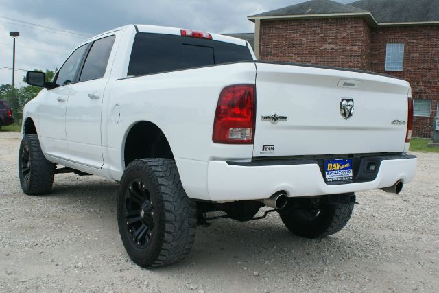 2011 Dodge Ram 1500 SLE Sierra 2WD