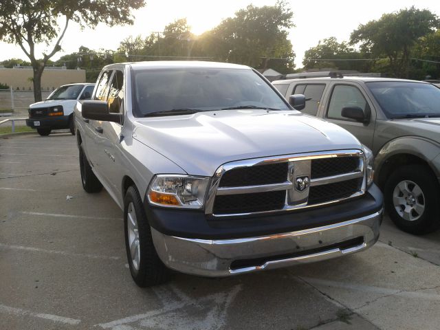 2011 Dodge Ram 1500 2WD Crew Cab 143.5