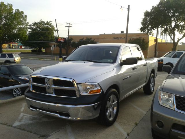 2011 Dodge Ram 1500 2WD Crew Cab 143.5