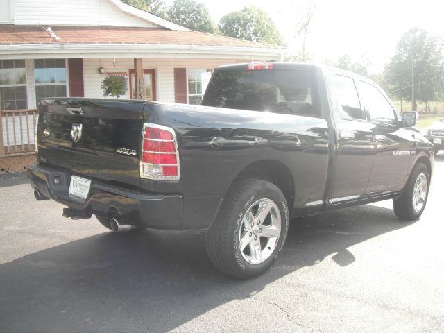 2012 Dodge Ram 1500 4dr LX 4WD Auto