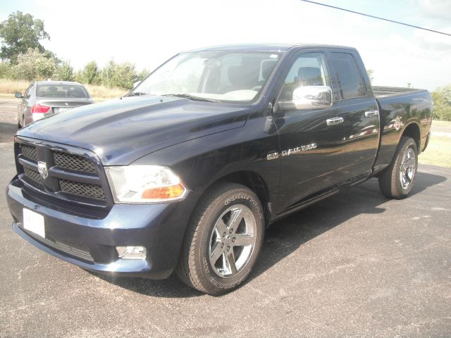 2012 Dodge Ram 1500 4dr LX 4WD Auto