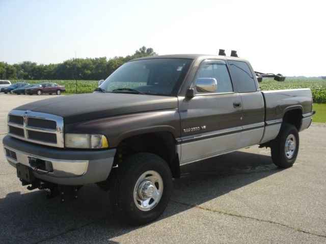 1997 Dodge Ram 2500 Reg Cab 4WD ST