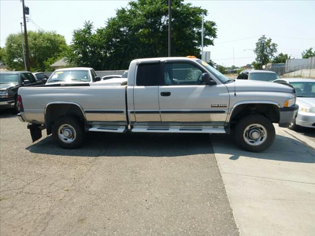 1999 Dodge Ram 2500 SLT