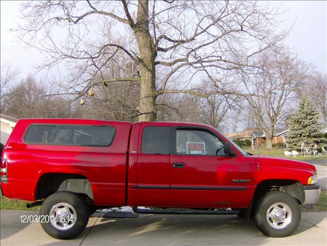 2000 Dodge Ram 2500 SLT