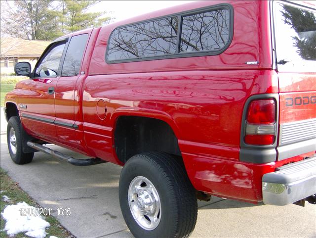 2000 Dodge Ram 2500 SLT