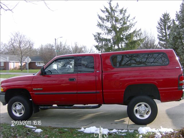 2000 Dodge Ram 2500 SLT