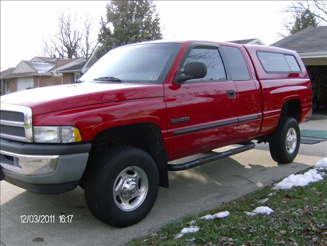 2000 Dodge Ram 2500 SLT