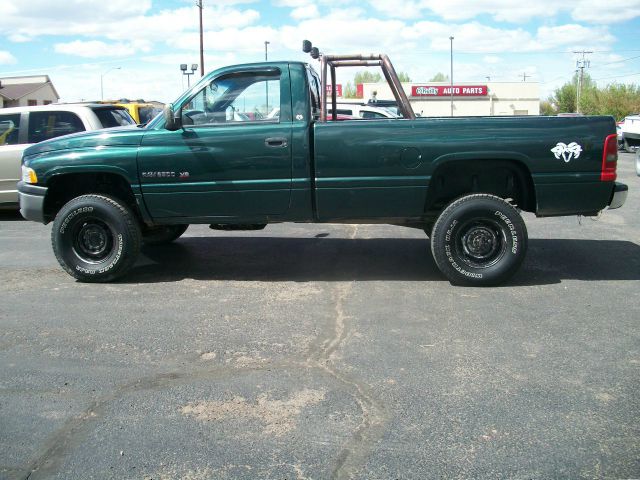 2000 Dodge Ram 2500 DVD NAV ROOF