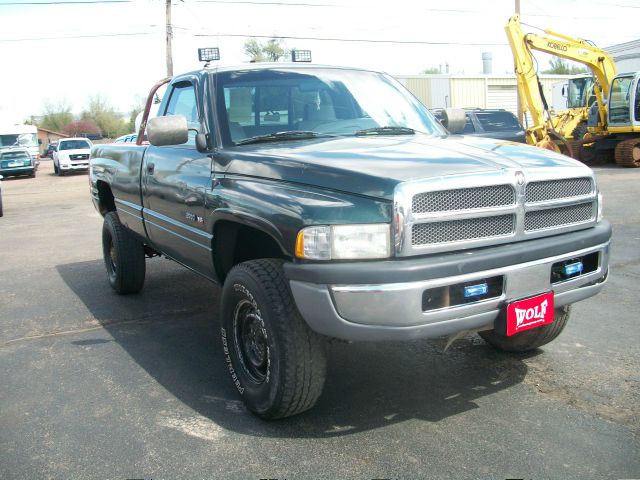 2000 Dodge Ram 2500 DVD NAV ROOF