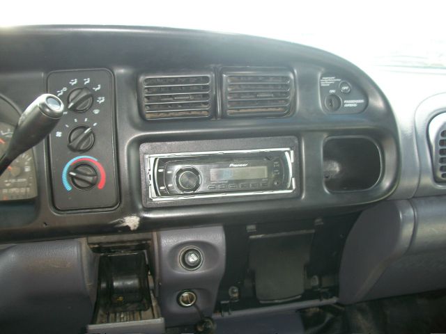 2000 Dodge Ram 2500 DVD NAV ROOF