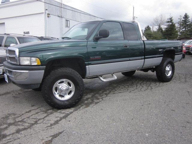 2001 Dodge Ram 2500 C350 Sport Sedan