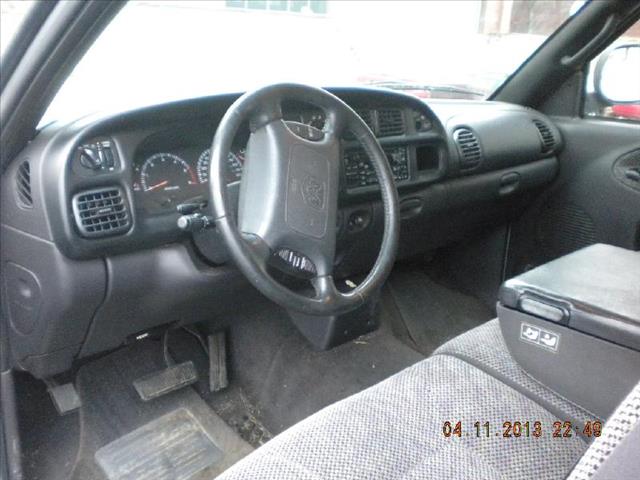 2001 Dodge Ram 2500 T Chairs