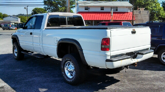 2001 Dodge Ram 2500 Z71 4X4 CREW CAB