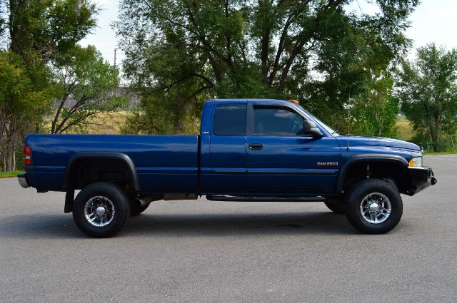 2001 Dodge Ram 2500 Z71 4X4 CREW CAB