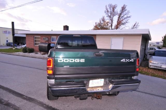 2001 Dodge Ram 2500 SE 4D Extended Cab