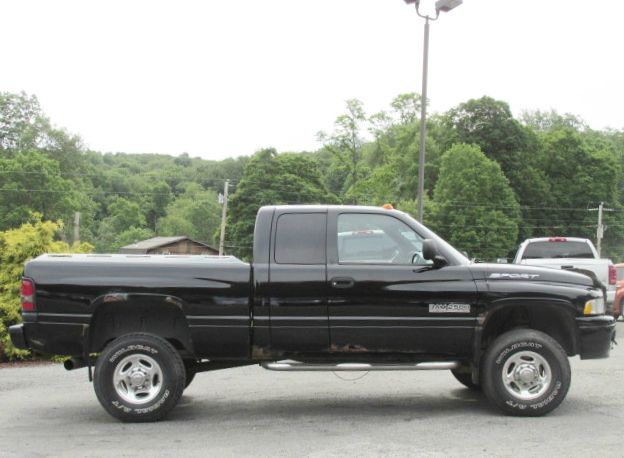 2001 Dodge Ram 2500 4WD 1500 LTZ