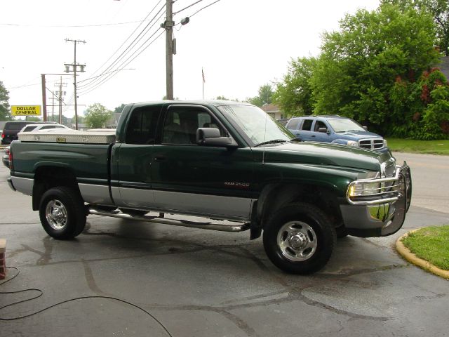 2002 Dodge Ram 2500 4X2 Extended CAB 122.9 IN