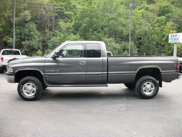 2002 Dodge Ram 2500 EX W/ Leather And DVD