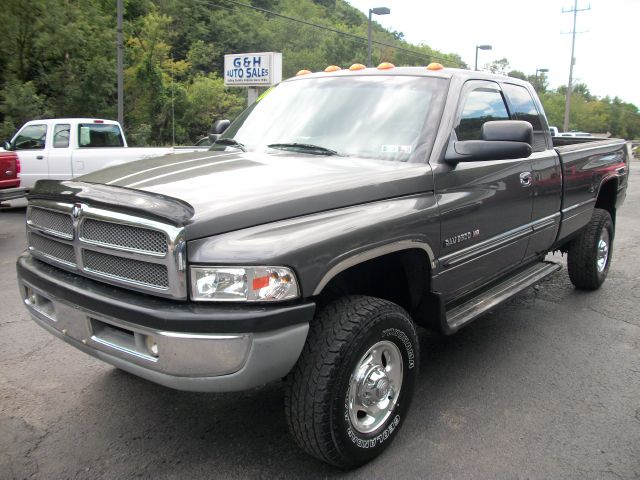 2002 Dodge Ram 2500 EX W/ Leather And DVD