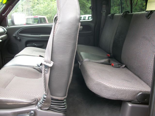 2002 Dodge Ram 2500 EX W/ Leather And DVD