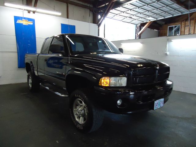 2002 Dodge Ram 2500 Tiara