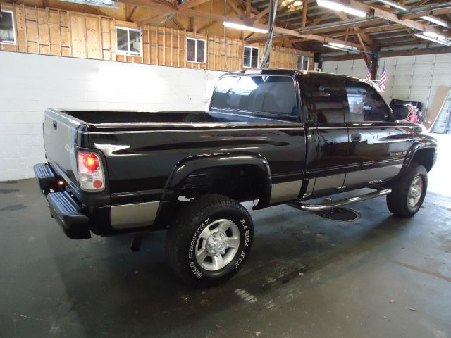 2002 Dodge Ram 2500 Tiara