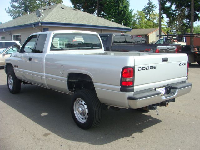 2002 Dodge Ram 2500 EX W/ Leather And DVD