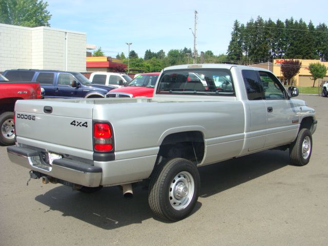 2002 Dodge Ram 2500 EX W/ Leather And DVD