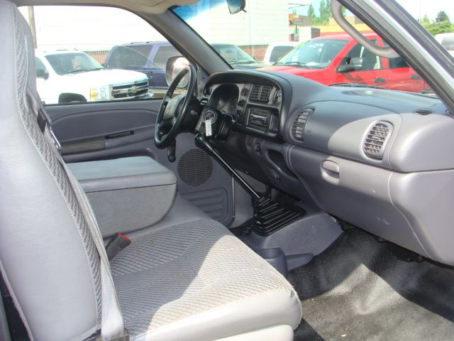 2002 Dodge Ram 2500 EX W/ Leather And DVD