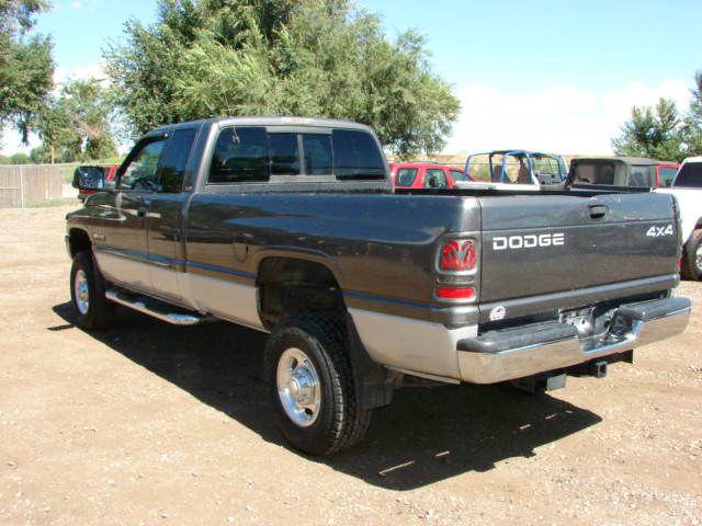 2002 Dodge Ram 2500 4dr 4WD EXT LS 4x4 SUV